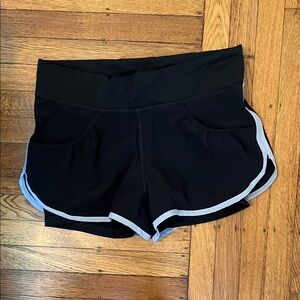 💕Lucy Athletic Shorts Black and White Moisture-Wicking Design